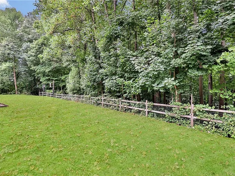 3001 Canterbury Way — Photo 15