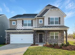 7352 Echoing Hills Ln, Maiden, NC 28650