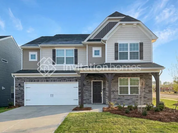 7352 Echoing Hills Ln, Maiden, NC 28650
