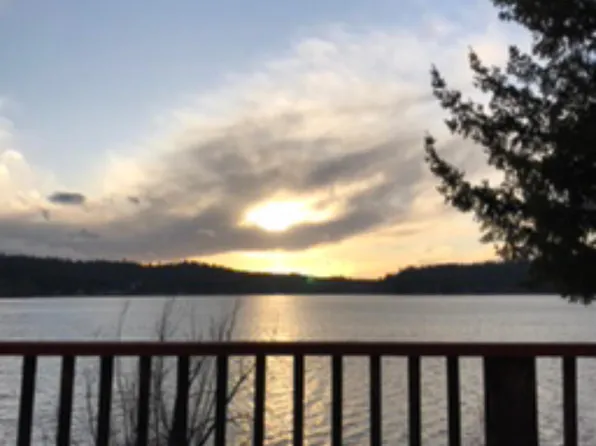 12379 N Woodland Beach Dr, Hauser, ID 83854