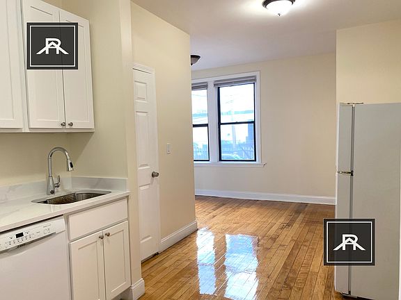 3rd image of 1220 Commonwealth Ave #2