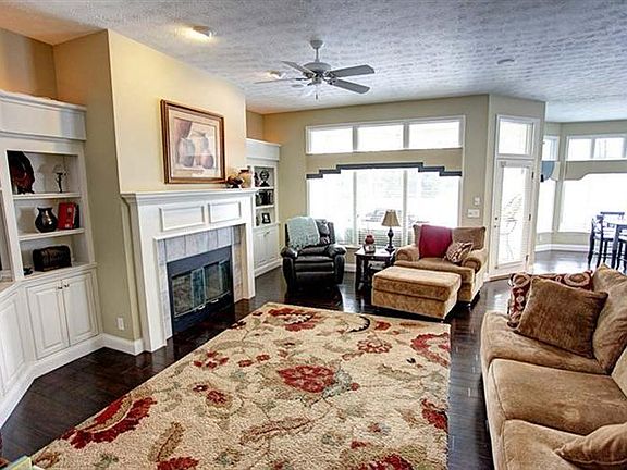 4th image of 915 Villa Vista Pl