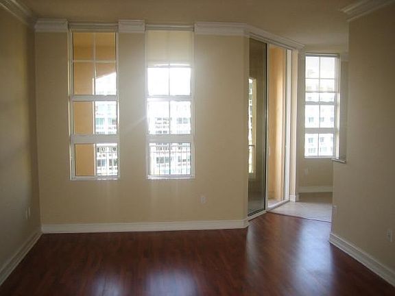 2nd image of 3001 NE 185th St APT 615