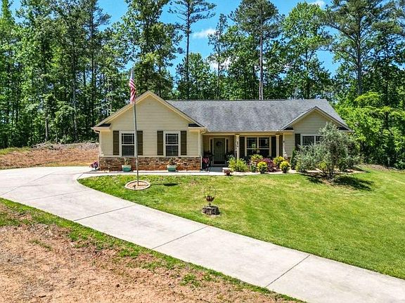 2nd image of 894 Happy Valley Cir