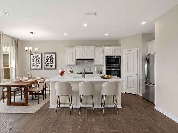 7th image of this home