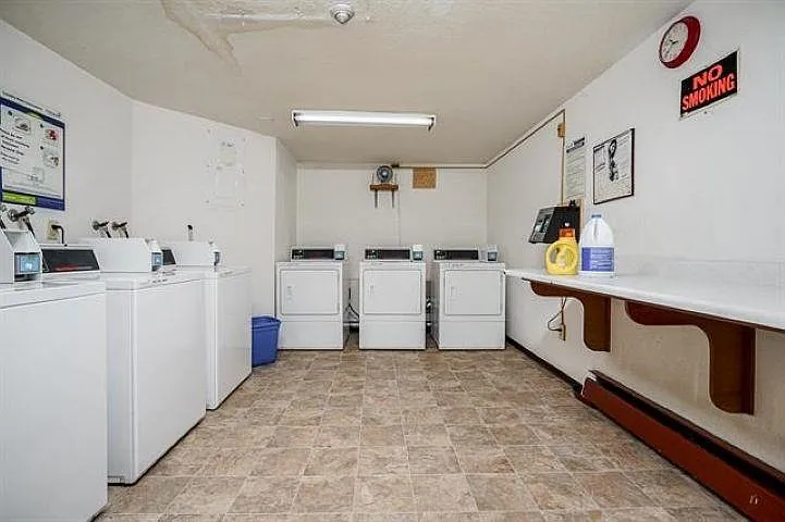 45749 Spadina Ave — Photo 12
