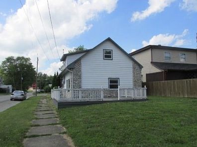 1st image of 489 W Mechanic St