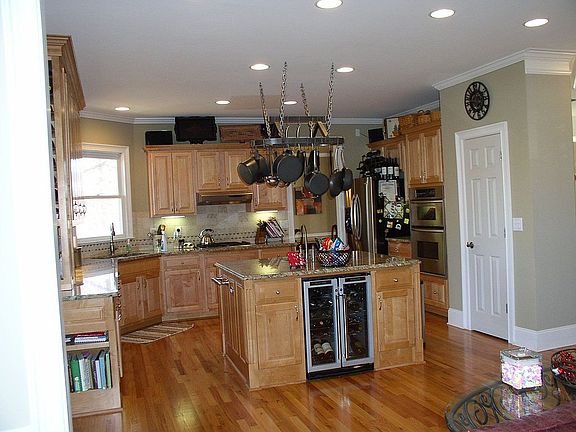 5th image of 229 Hidden Wood Ct