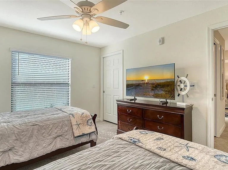 5537 Palmer Cir #201 — Photo 37