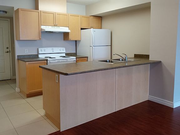 4th image of 85 Barrie Rd #1522049