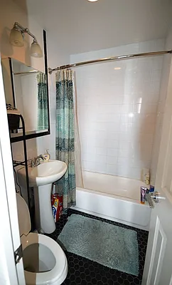 Rented by Universal Realty Group | media 18