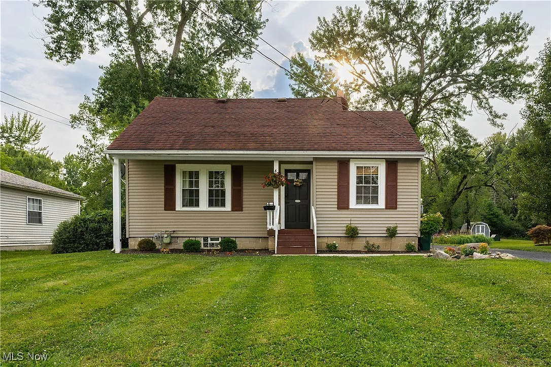 7468 Oakhill Rd photo 1