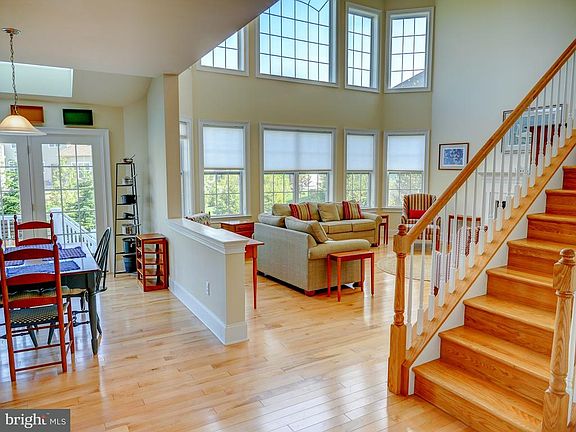 5th image of 507 Chariot Ct
