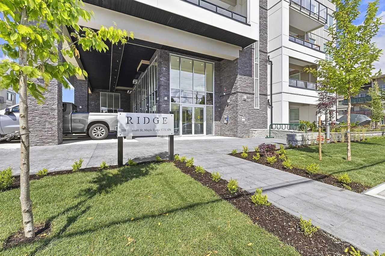 11913 Burnett St #303 photo 1