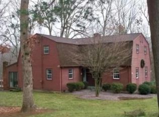 6 Fox Hill Dr, Wilbraham, MA 01095