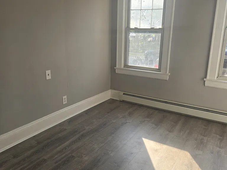 565 E Elm St #2 — Photo 6