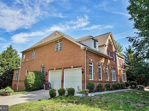 2nd image of 2615 Galeshead Dr