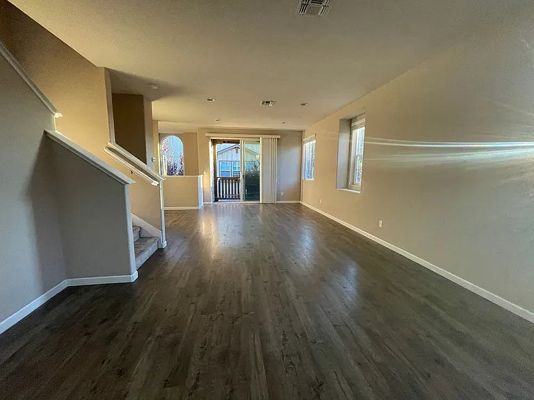 1136 Mallow Trl — Photo 8