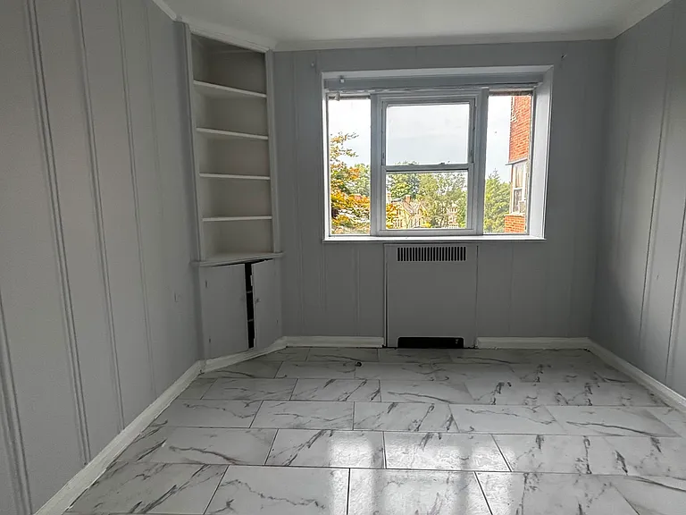 907 Park Ave #D21 — Photo 6