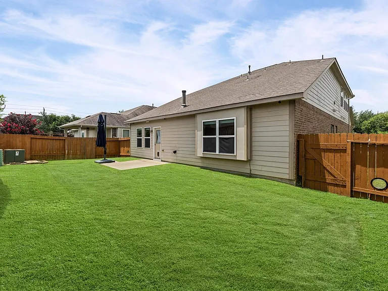 9974 Stone Creek Ln — Photo 8