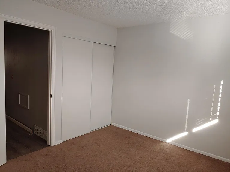 master bedroom 12x10