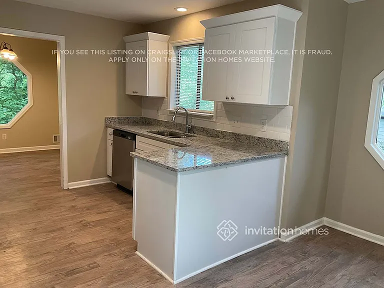 2057 Kinridge Ct — Photo 10