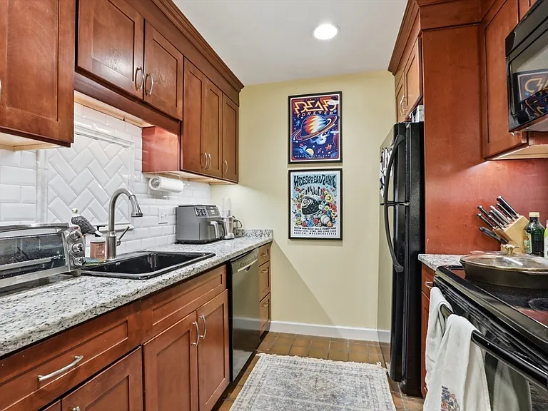 130 Appleton St #1E — Photo 8