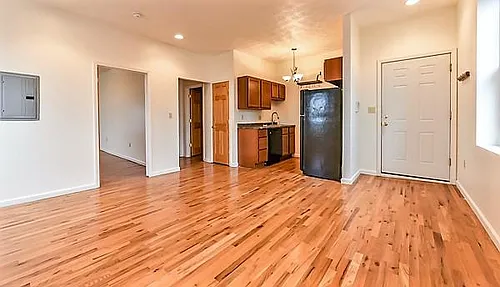 5300 Butler St #3F Photo 1 5300 Butler St #3F Photo 1