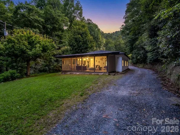 60 Owenby Cove Rd, Fairview, NC 28730