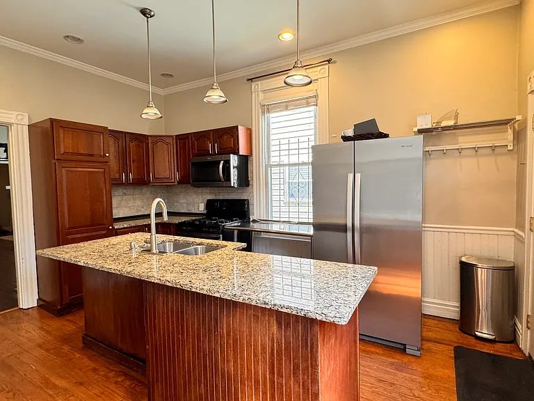 223 Lehigh Ave — Photo 10