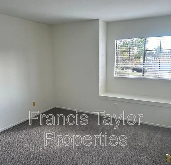 954 Cornwell Ct — Photo 14