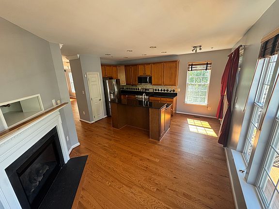 5th image of 700 Crooked Creek Dr