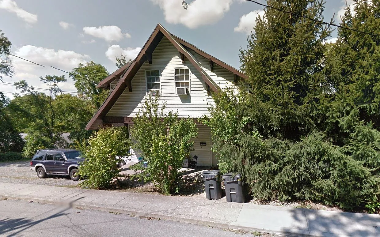 1021 College Avenue — Photo 1