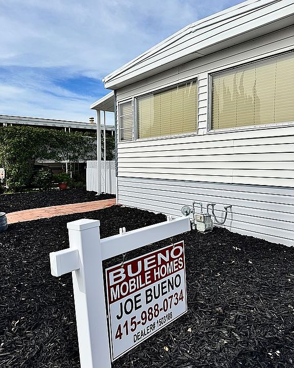 1st image of 140 Paulette Way