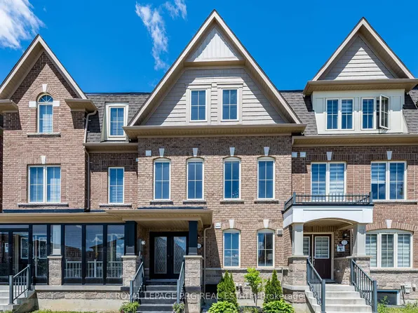 20 Remembrance Rd, Brampton, ON L7A 4Y8