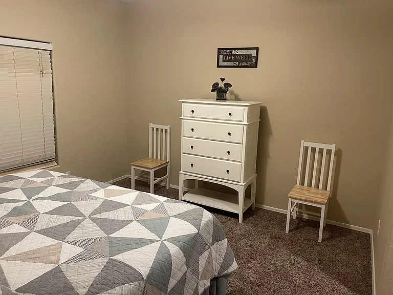2600 E Springfield Pl — Photo 9