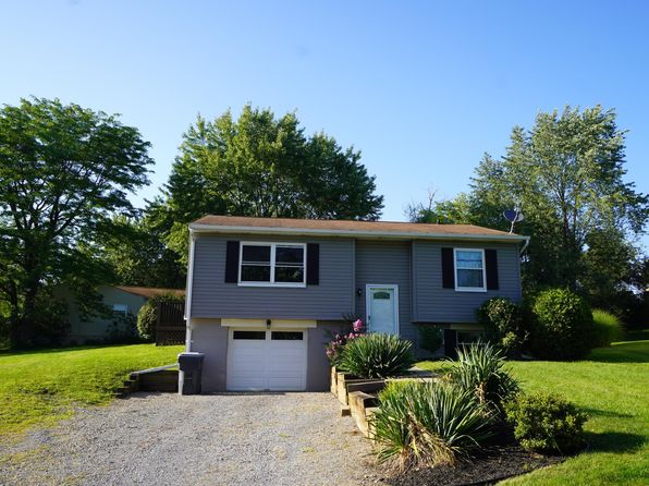 394 Mary St