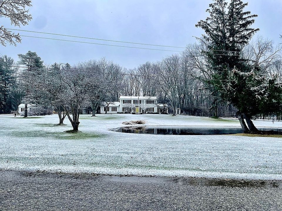 1st image of 4958 Country Dr