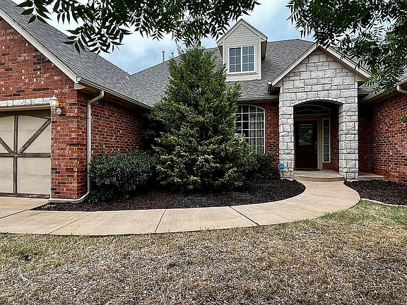 4th image of 133 Bonaire Dr