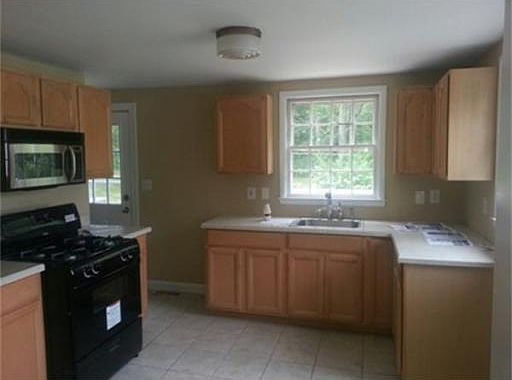 3rd image of 101 W Lake Dr