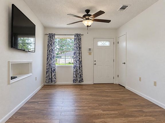5th image of 2741 Cardinal Dr