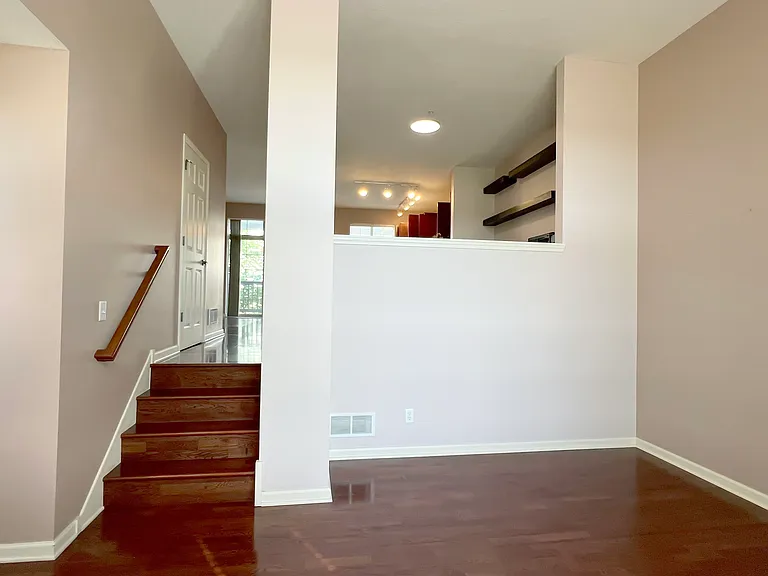 8136 Main St N — Photo 8