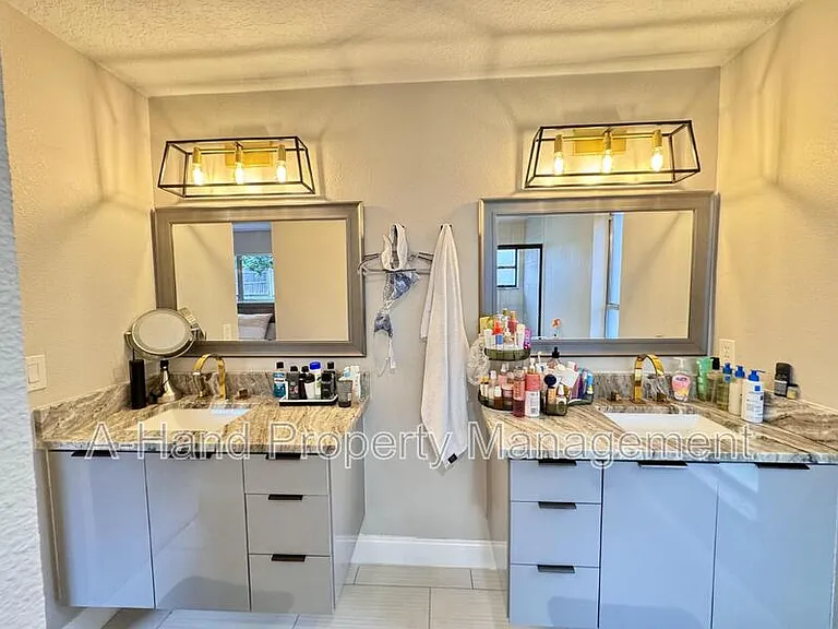 15912 Indian Wells Ct — Photo 17