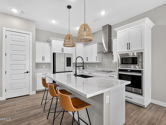 5th image of 2427 E GOLDCREST Street