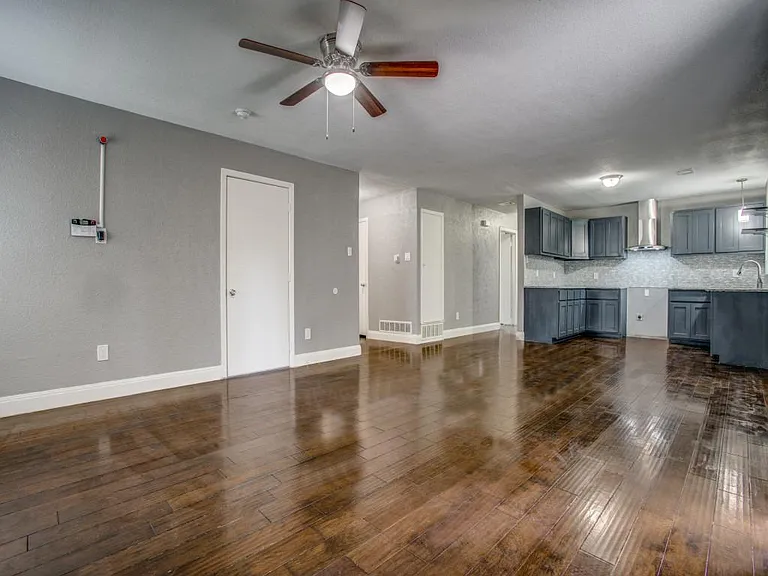 7027 Coleshire Dr — Photo 19