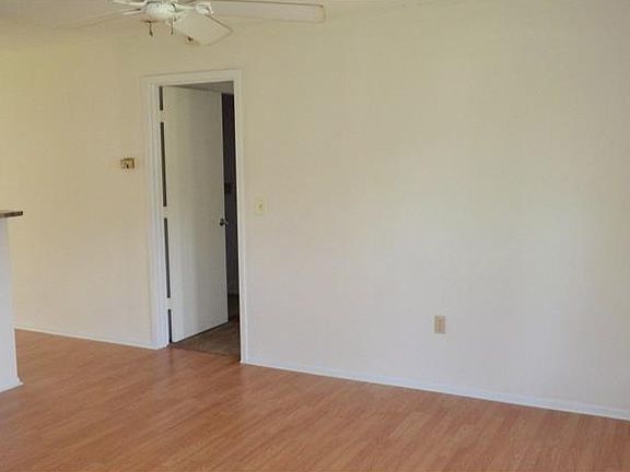 5th image of 2287 Raywood Ave