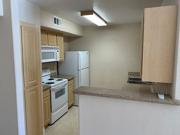 4th image of 8000 W Badura Ave #2053