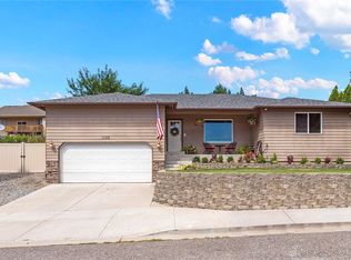 1185 Juno St SE, East Wenatchee, WA