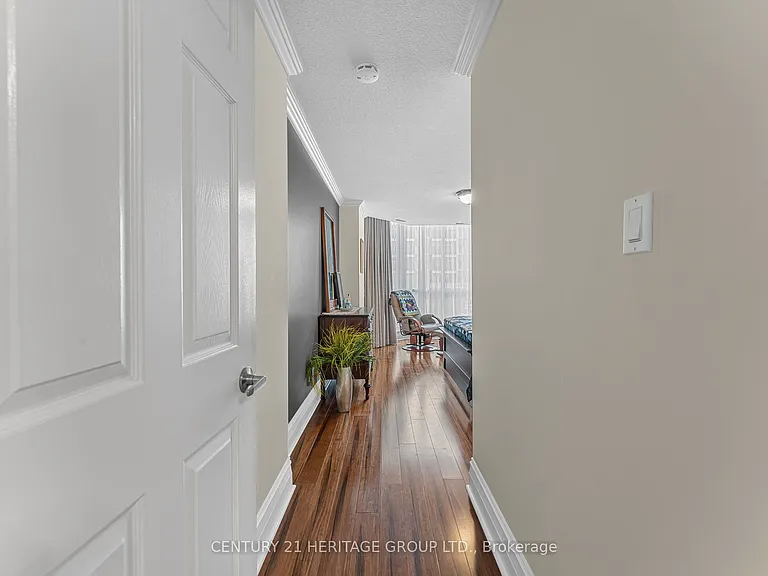 67 Caroline St S #102 — Photo 7