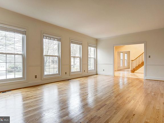 5th image of 7429 Royal Dominion Dr